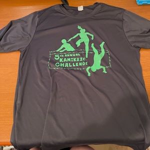 polyester graphic t-shirt